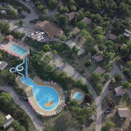 Camping Le Couriou Recoubeau-Jansac Экстерьер фото