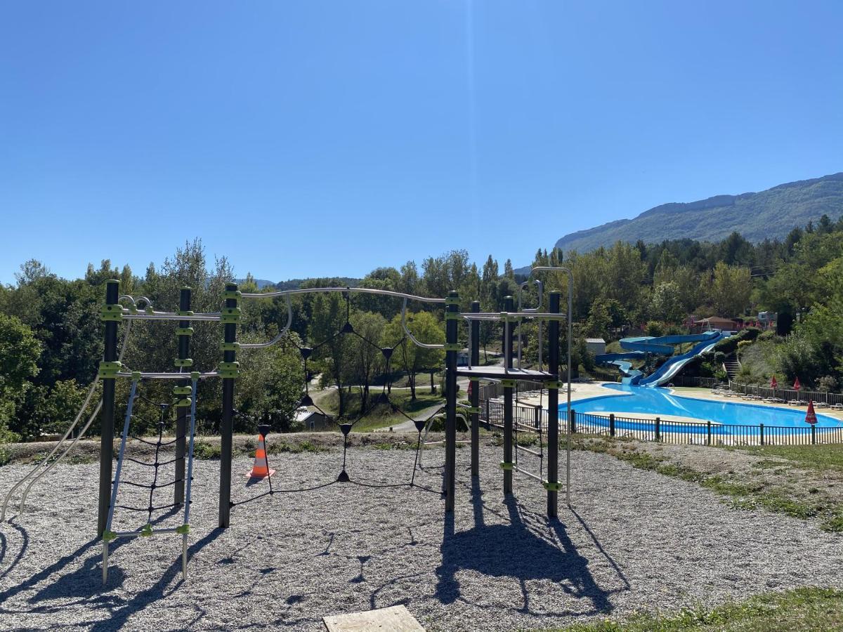 Camping Le Couriou Recoubeau-Jansac Экстерьер фото