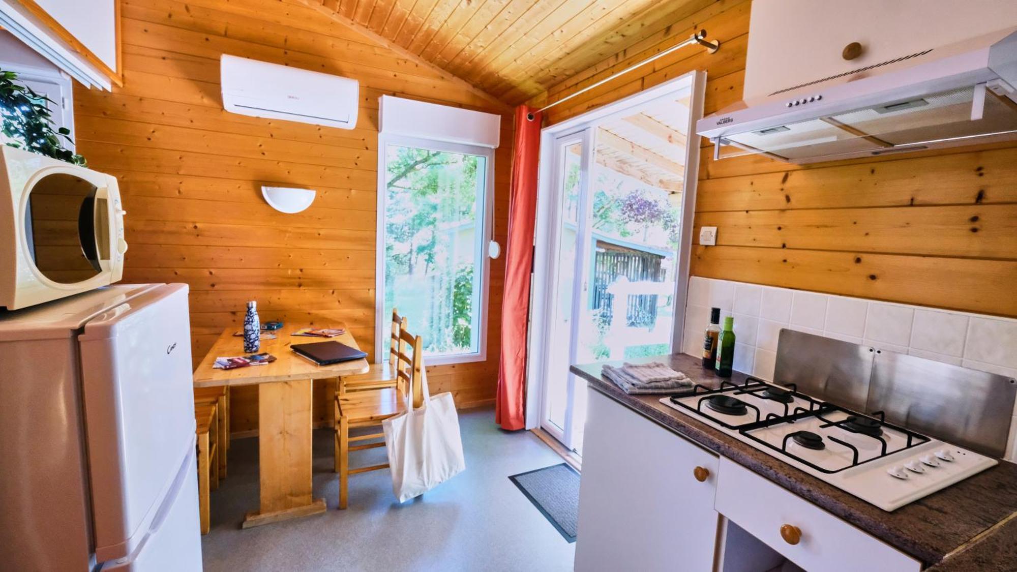 Camping Le Couriou Recoubeau-Jansac Экстерьер фото