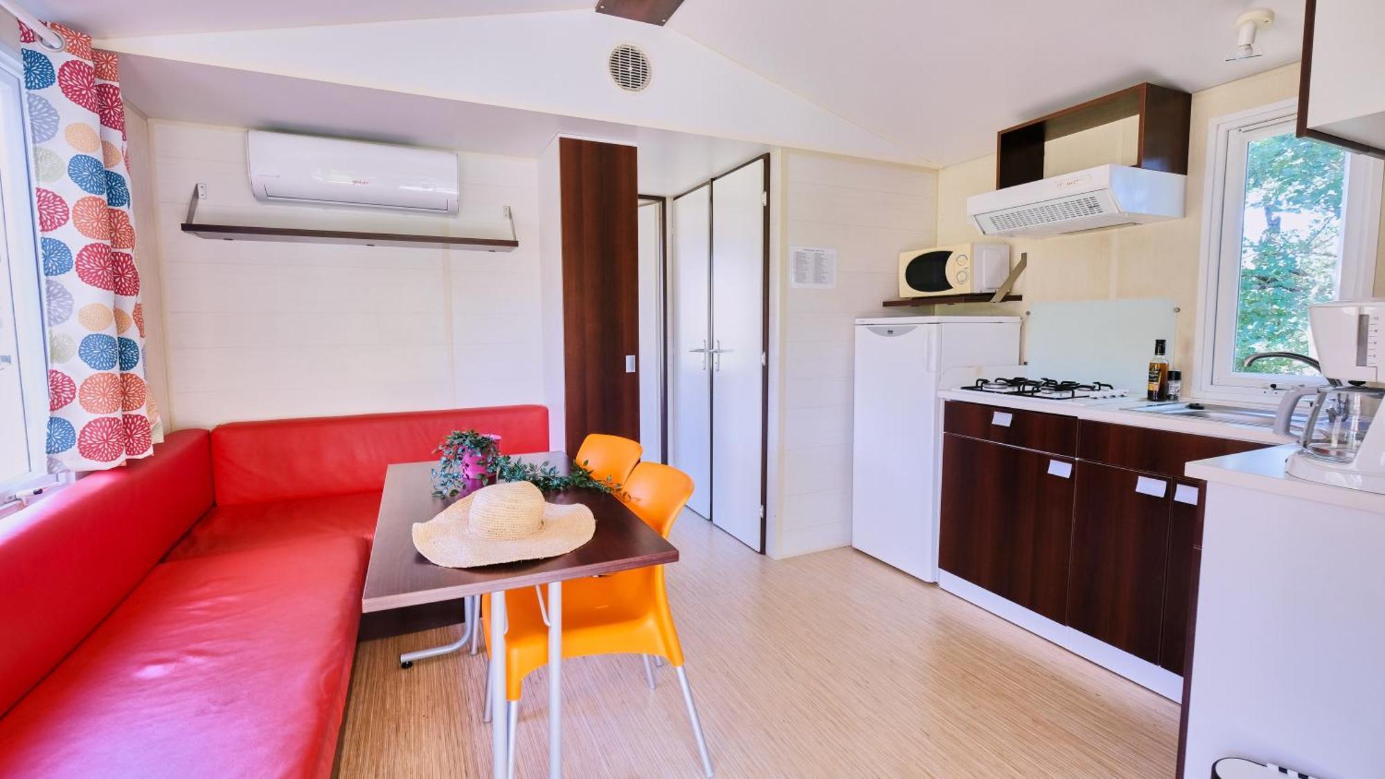 Camping Le Couriou Recoubeau-Jansac Экстерьер фото