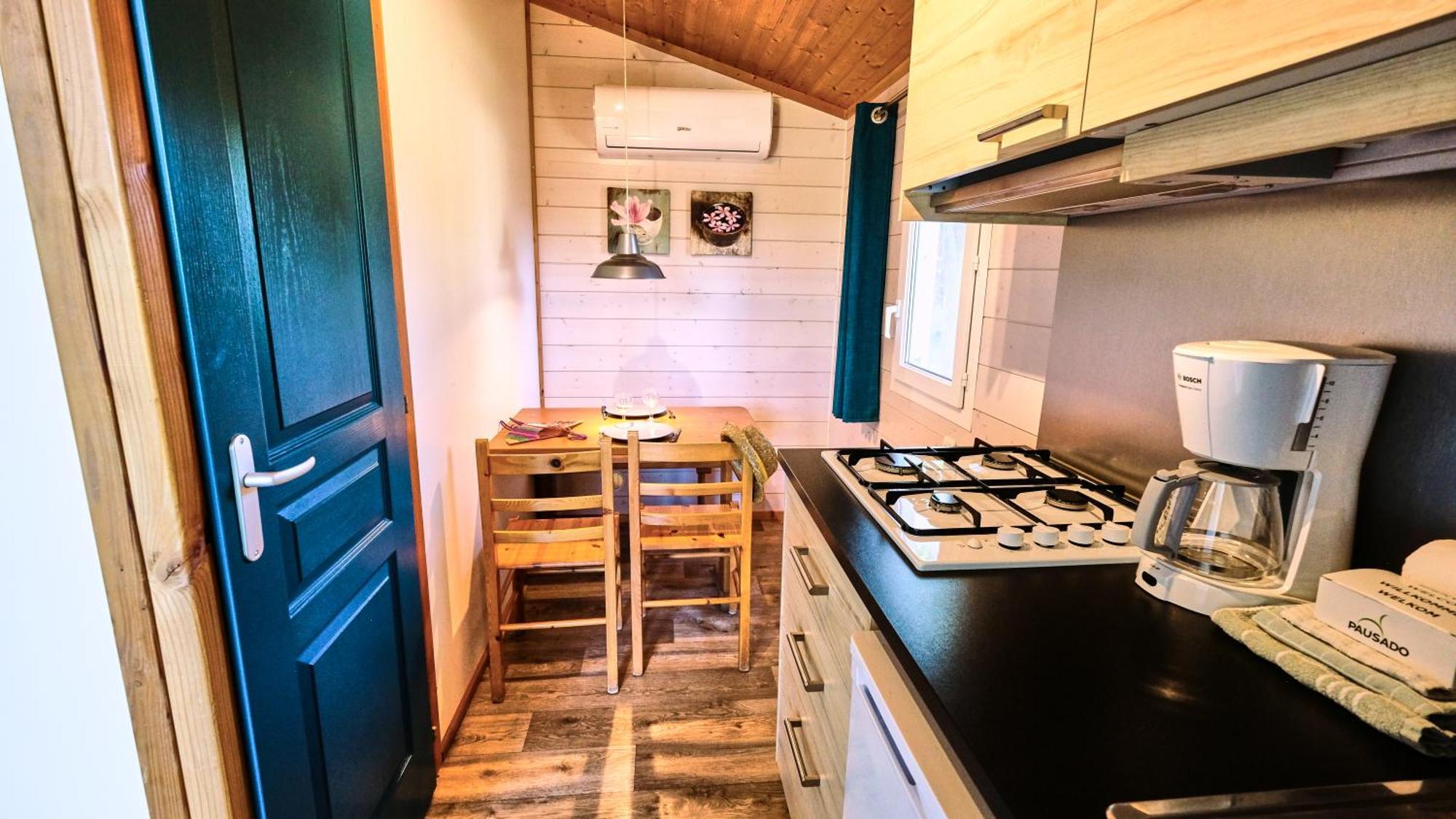 Camping Le Couriou Recoubeau-Jansac Экстерьер фото