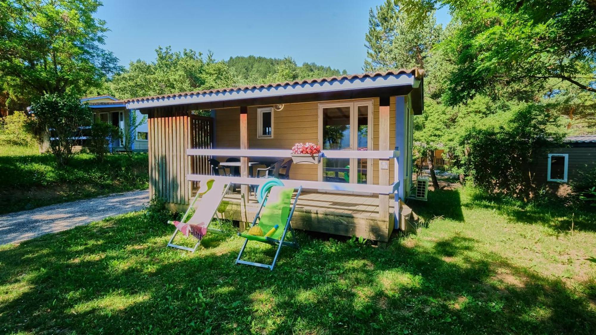 Camping Le Couriou Recoubeau-Jansac Экстерьер фото