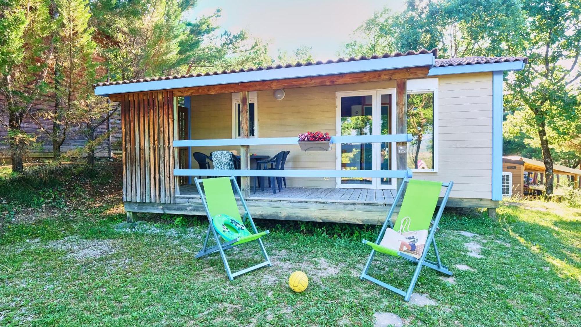 Camping Le Couriou Recoubeau-Jansac Экстерьер фото