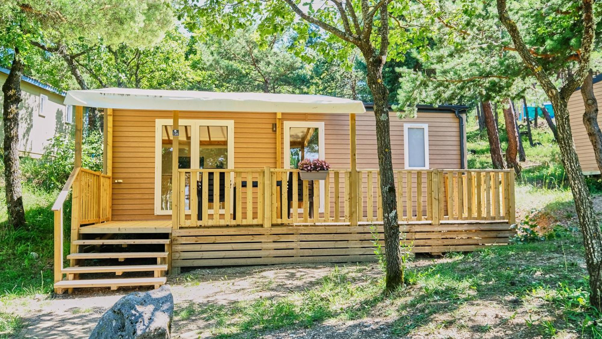 Camping Le Couriou Recoubeau-Jansac Экстерьер фото