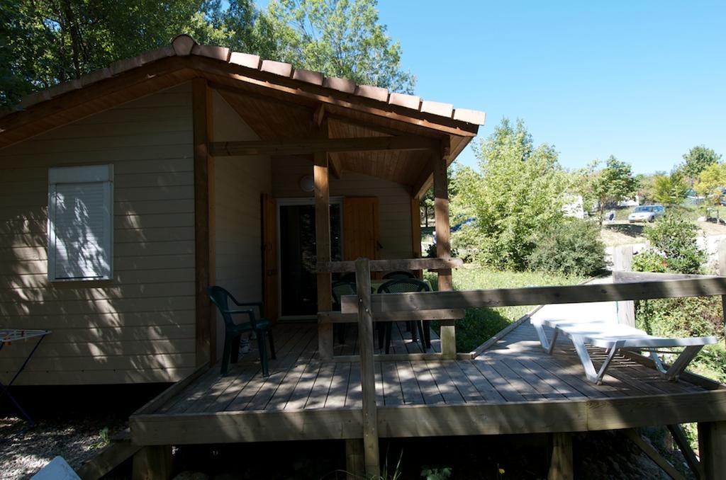 Camping Le Couriou Recoubeau-Jansac Экстерьер фото