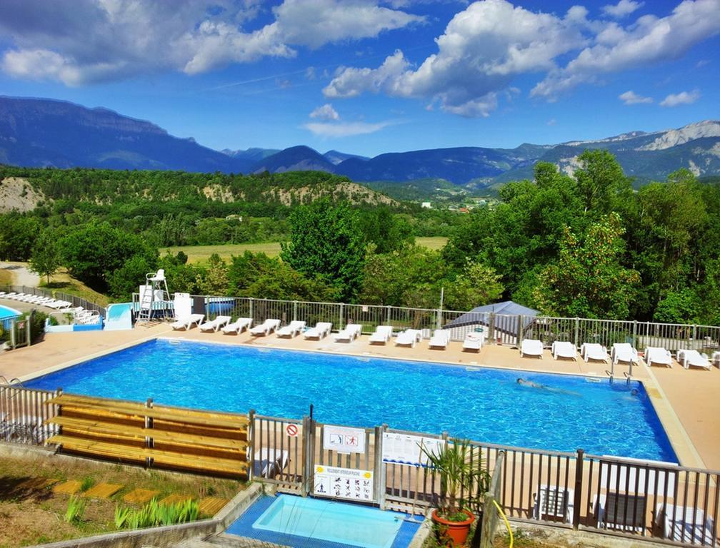 Camping Le Couriou Recoubeau-Jansac Экстерьер фото